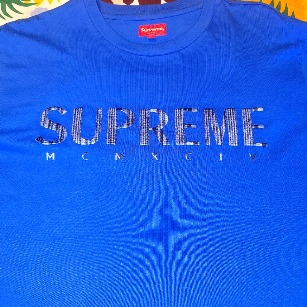 Supreme Gradient Logo Tee